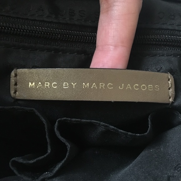 Authentic Marc By Marc Jacobs Sheltered Island Cross Body Bag - Picture 13 of 16